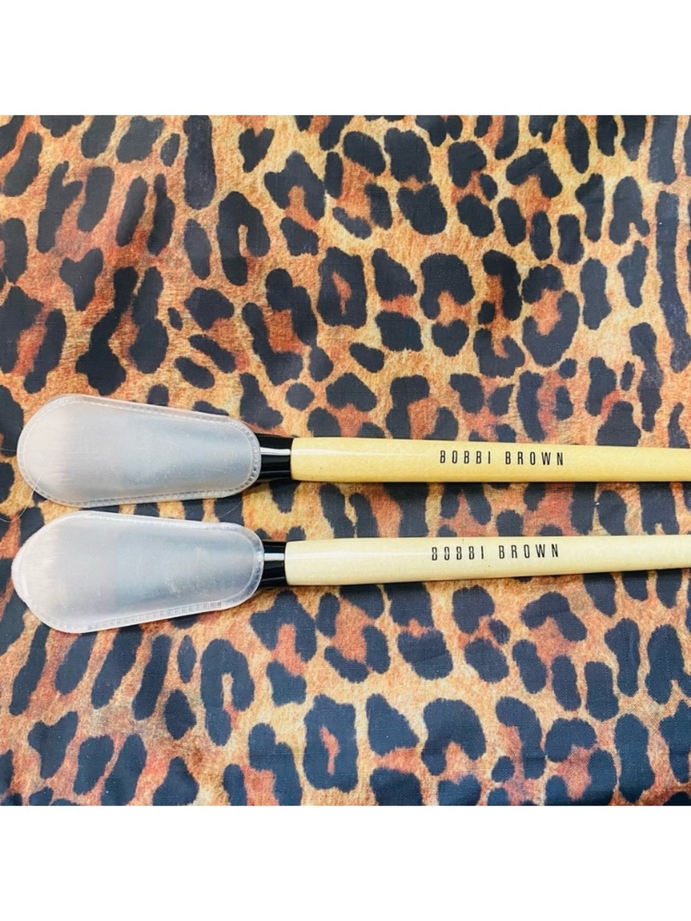 Bobbi Brown Foundation Brushes (2) &  Blush BB cosmetic bag - Picture 4 of 9